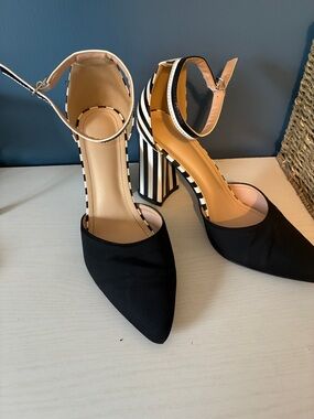 Black Pointed Ankle-Strap Heels with Striped Block Heel